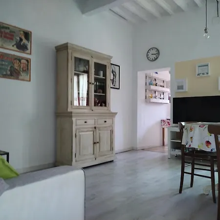 Apartment House Di Giovanna Pisa