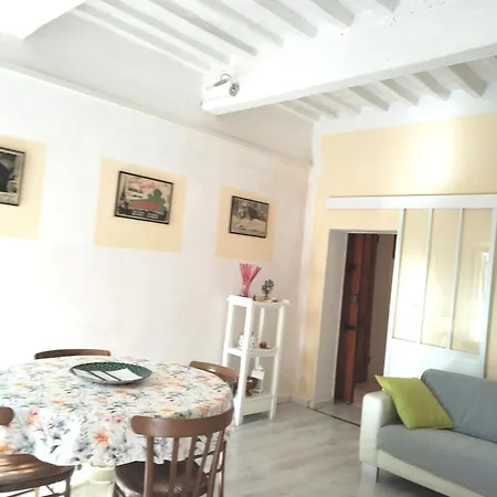 House Di Giovanna *